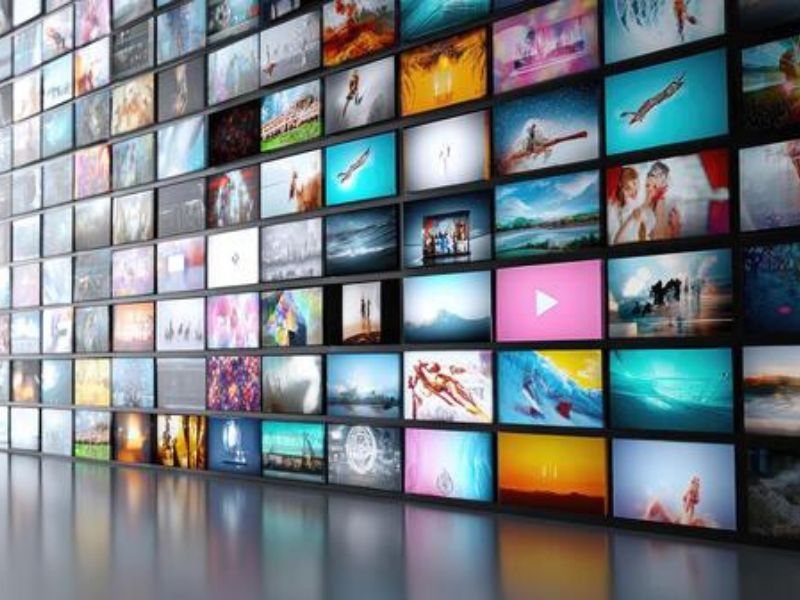 Digital Displays & Motion Media